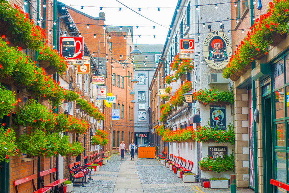 Why you should visit what to do belfast ireland 01